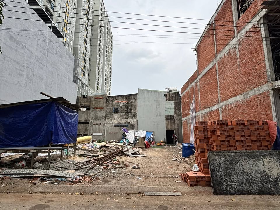 Đất nền Dĩ An 74,5m² giá 4,55 tỷ - Vị trí đắc địa, dân cư ổn định!