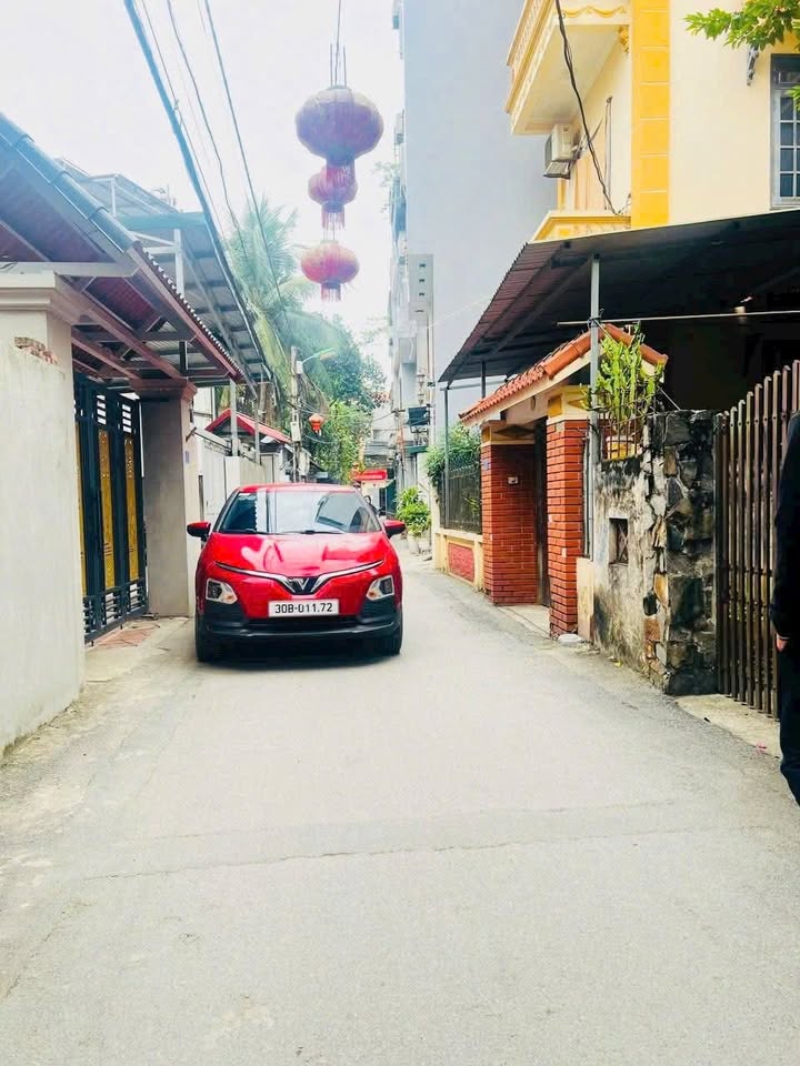 Nhà 3.5 tầng Ngọc Thụy Long Biên 34m² giá 5.7 tỷ - Chỉ cần sơn lại là như mới!