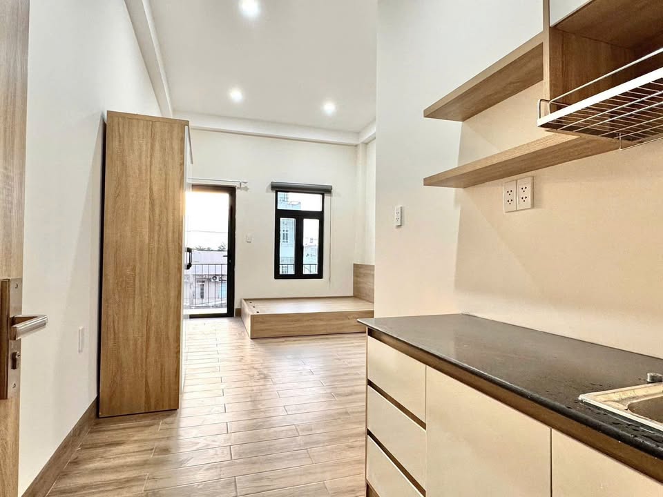 Căn hộ cho thuê tại Thủ Đức 24m² giá 4.8 triệu - Ban công lớn, full nội thất!