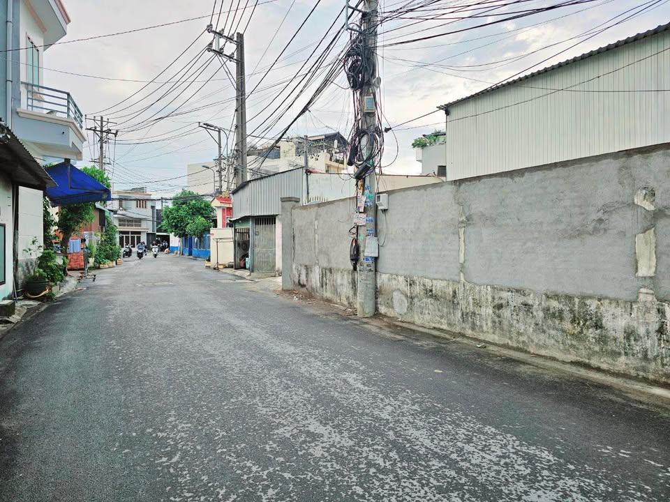 Nhà mặt tiền kinh doanh 125m² - Long Trường, Quận 9 - Giá chỉ 5 tỷ!