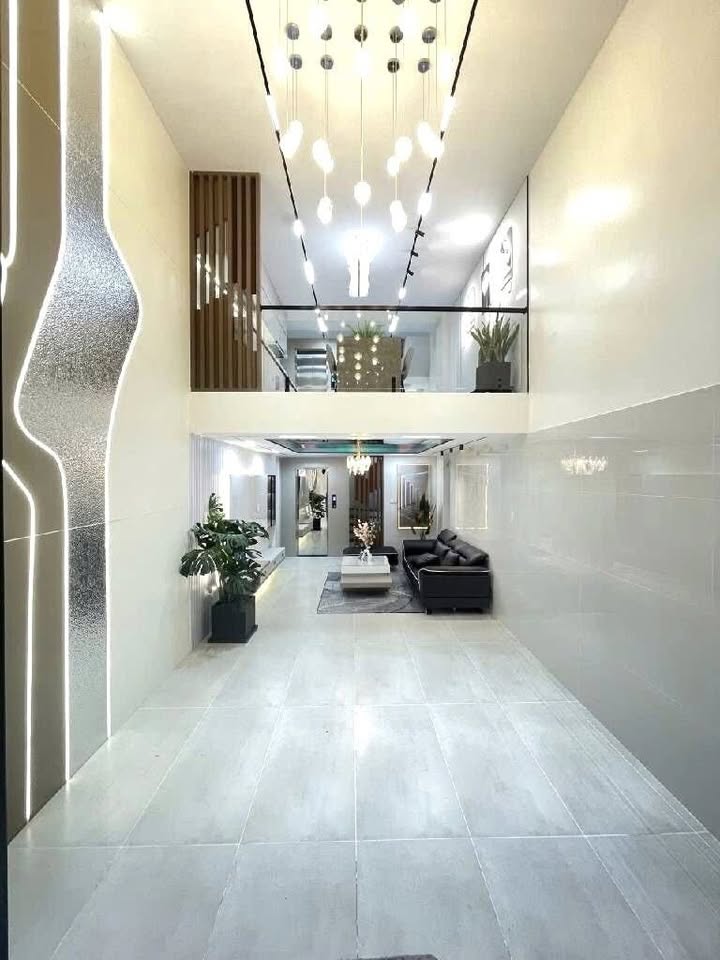 Nhà đẹp phân lô quận 11 - Lạc Long Quân 44m² giá 9 tỷ - Đầu tư sinh lời ngay!