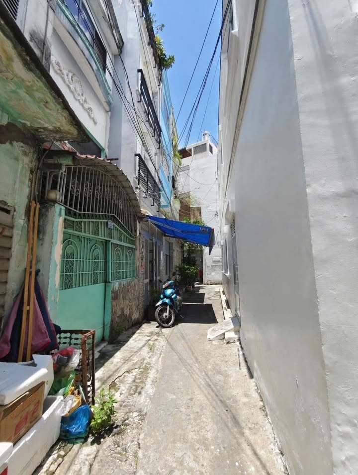 Nhà 2 mặt hẻm Phường 10, Phú Nhuận 40m² giá 5.9 tỷ - Cơ hội đầu tư tuyệt vời!