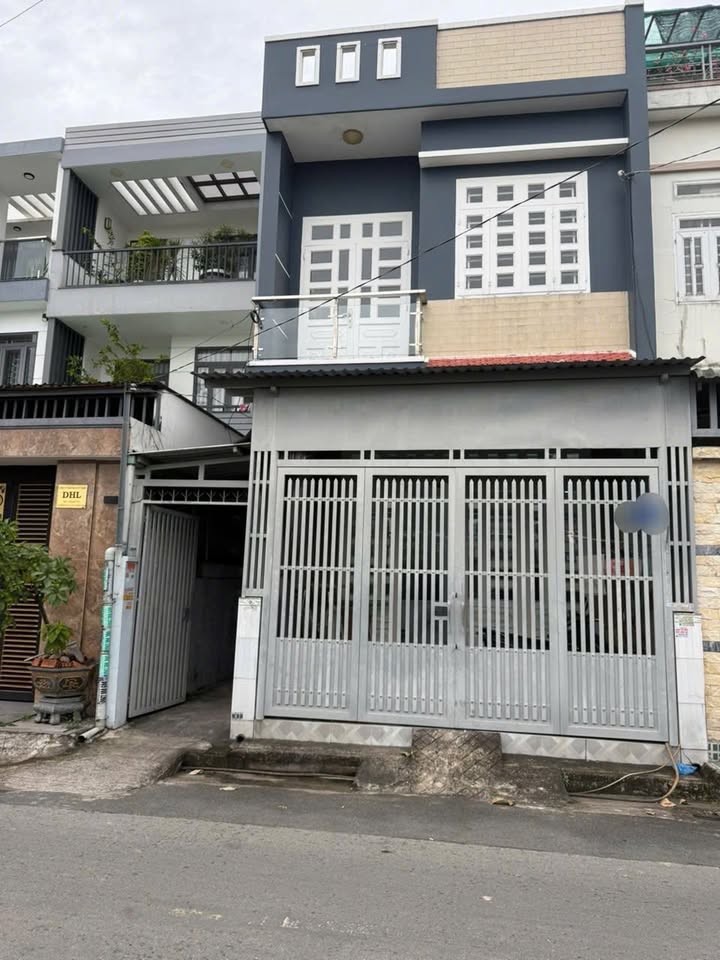 Nhà mặt tiền đường nhựa 7m gần chợ Xuân Thới Thượng - 144m² giá 6 tỷ, đầu tư sinh lời!