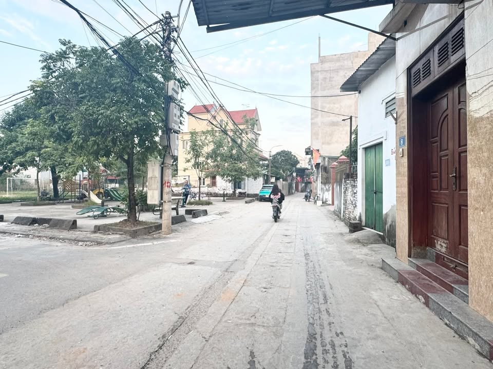 Nhà mới thang máy lô góc Đức Thượng Hoài Đức 36m² - Ô tô vào tận nhà!