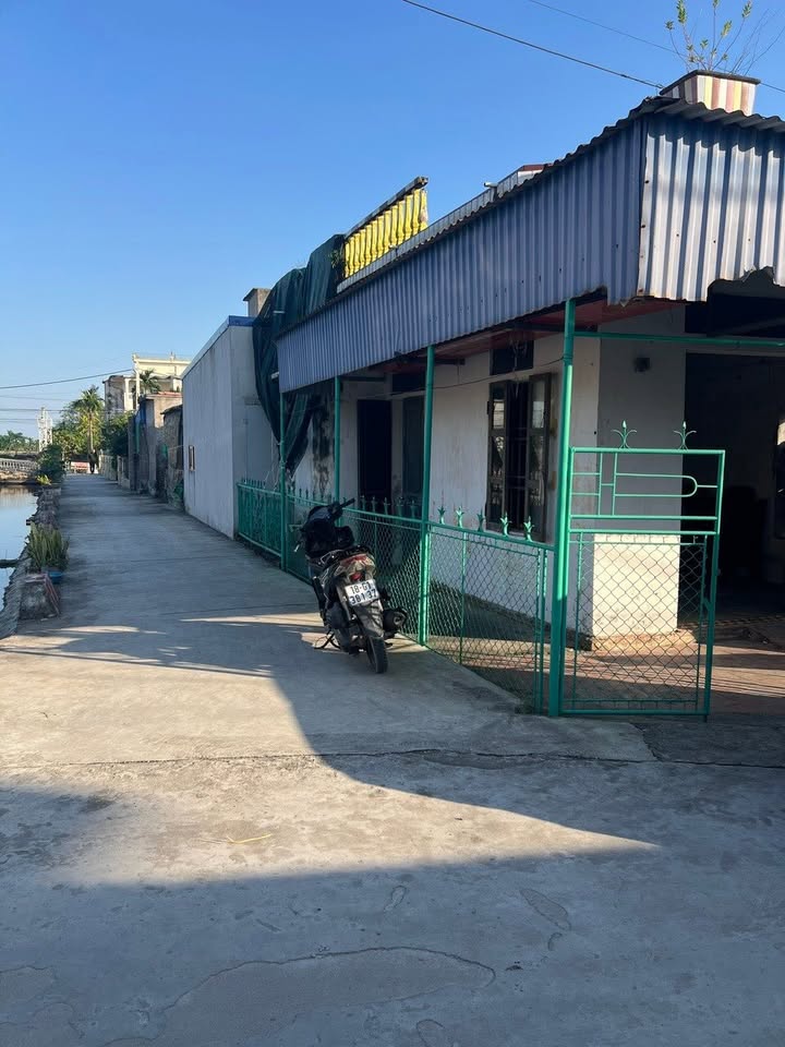 Nhà tại xóm Xuân Ninh, xã Bạch Long, 135m² giá 1,9 tỷ - Kinh doanh thuận lợi!