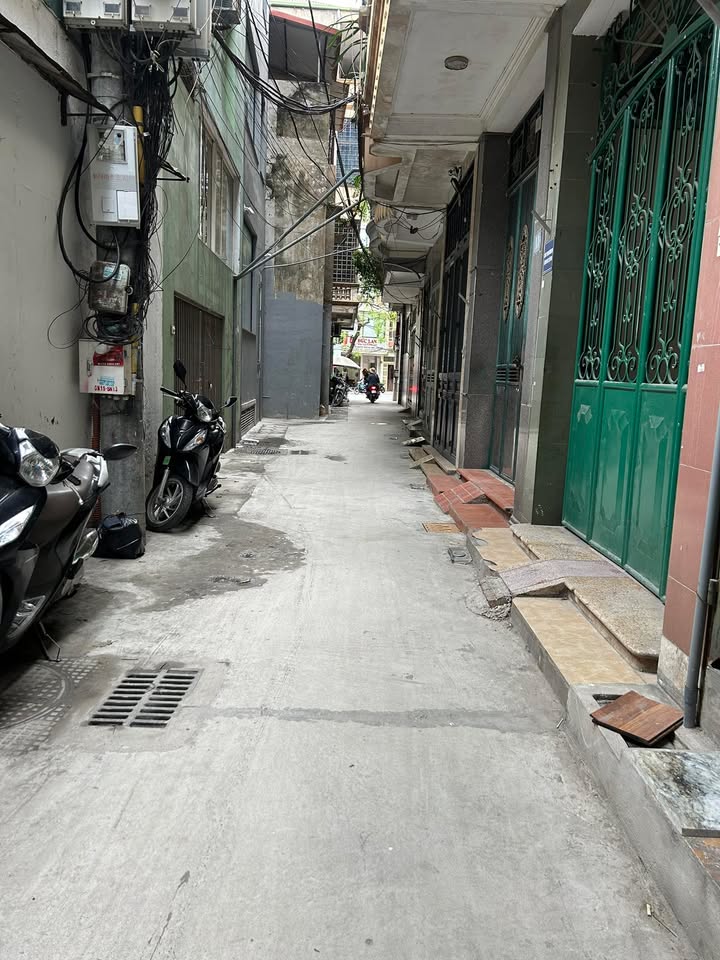 Nhà phố Trương Định, quận Hai Bà Trưng, 30m² giá 7 tỷ - Ô tô đỗ cửa, vào ở ngay!