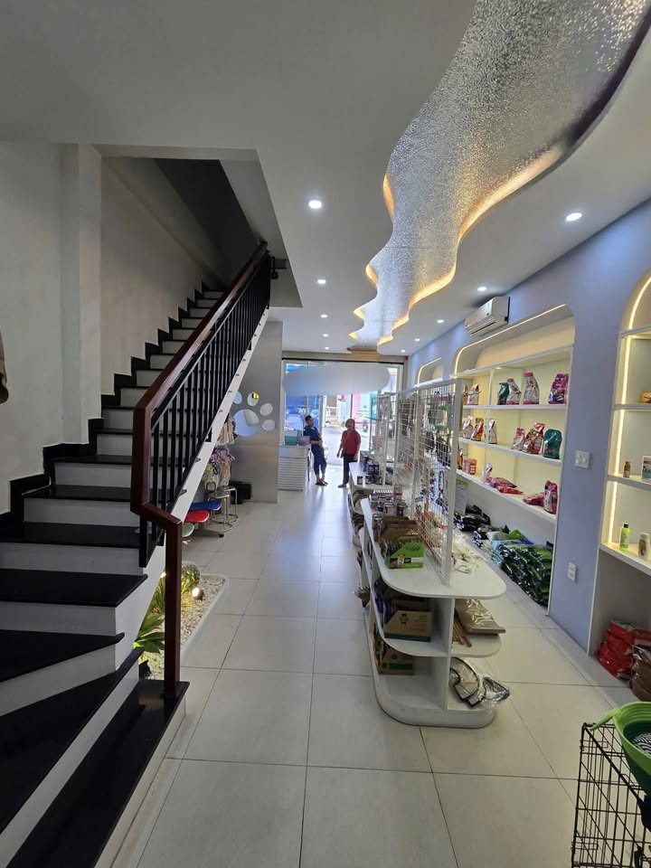 Nhà cho thuê mặt tiền Phan Đăng Lưu, Hòa Cường Bắc, Đà Nẵng - 4PN, 75m² giá 20 triệu