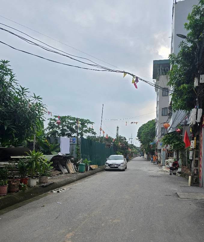 Đất mặt ngõ Thượng Cát 57m² giá 7 tỷ - Ô tô đỗ cửa, tiện ích đầy đủ!