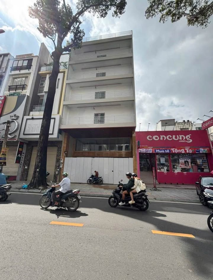 Tòa nhà văn phòng 97-99 Trần Quang Khải, Quận 1 - 180 tỷ, vị trí đắc địa!