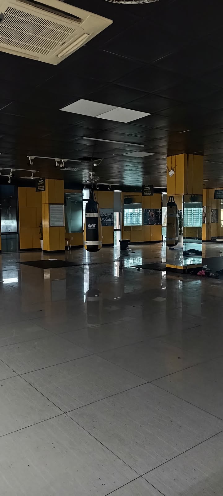 Cho thuê văn phòng tầng 3 toà nhà Châu Tuấn - 500m² - Không gian làm việc thoáng đãng!