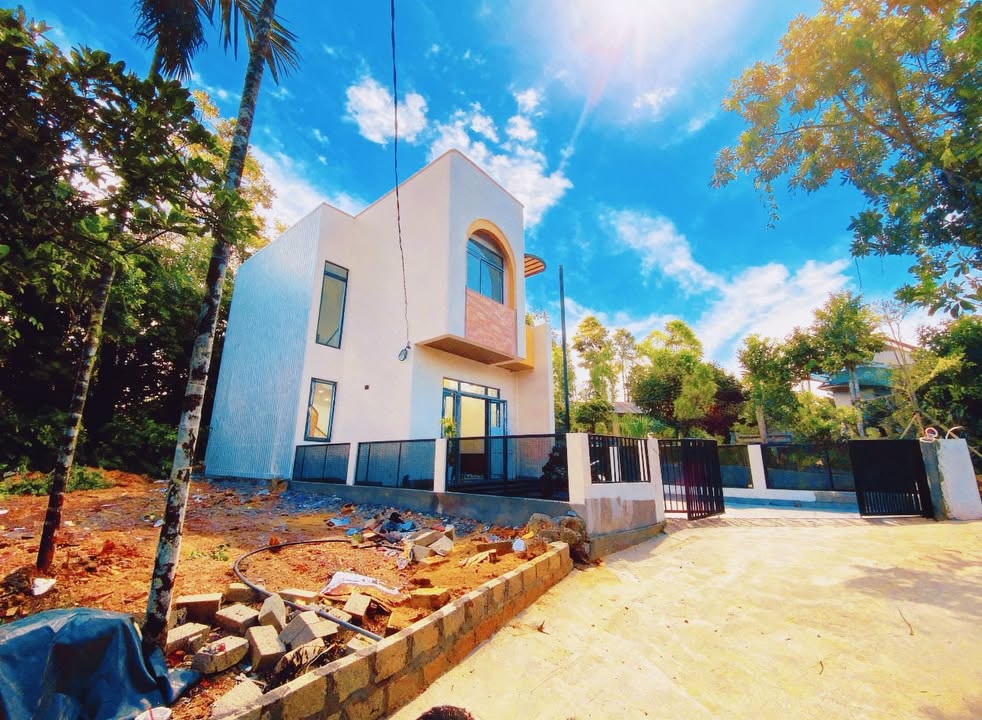 Nhà 2 Tầng Kiệt 106 Minh Mạng - Thủy Xuân, Huế 100m² giá 2.6 tỷ - Thiết kế hiện đại, dọn vào ở ngay!