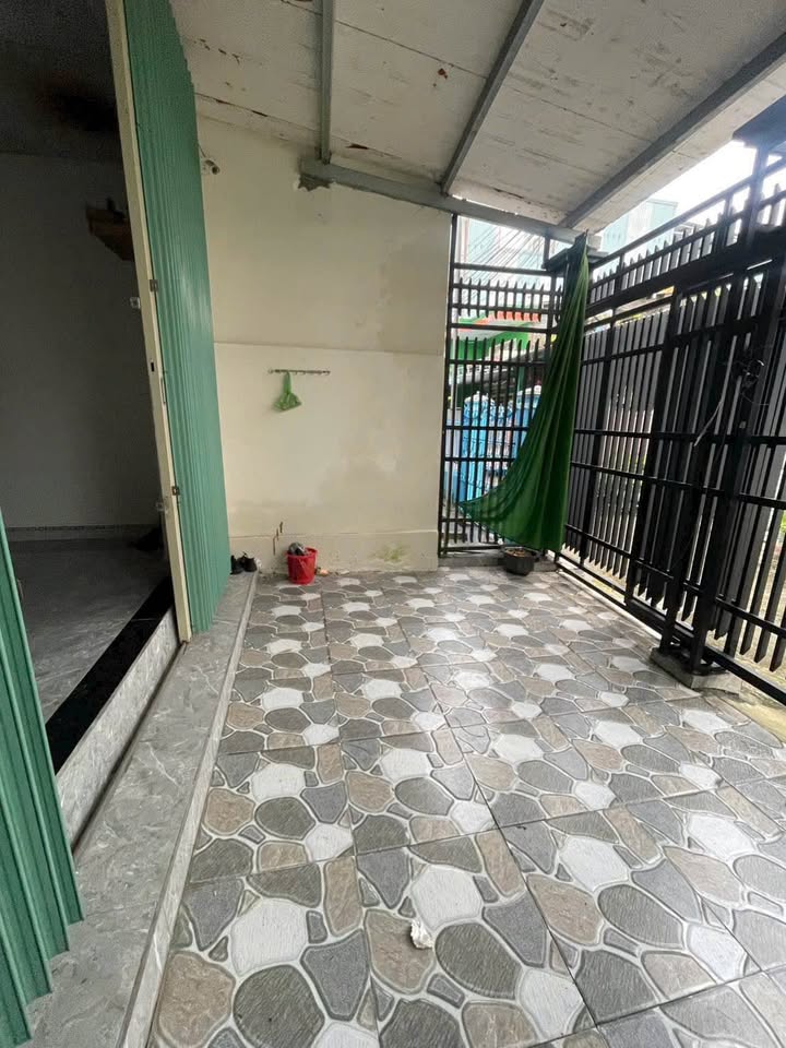 Nhà cấp 4 Liên Chiểu 80m² giá 2.65 tỷ - Kiệt ô tô tải lớn, gần chợ và trường học!