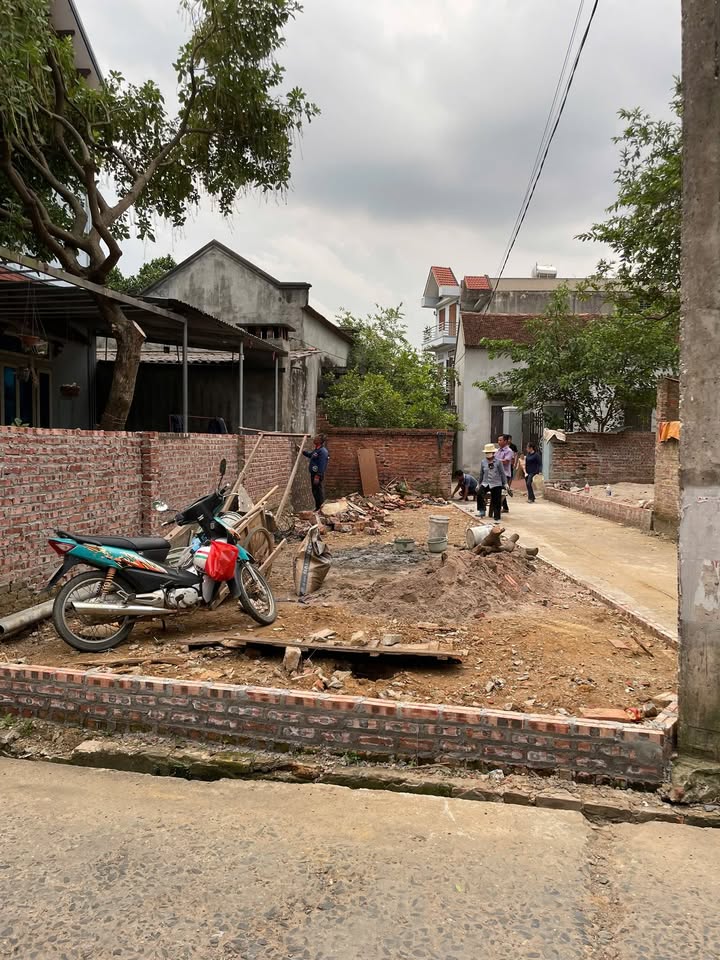 Đất nền Hạ Bằng Thạch Thất 61m² giá 3 tỷ - Sở hữu ngay vị trí đẹp!