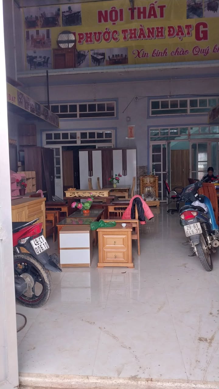 Nhà mặt tiền Quốc lộ 20, xã Phú Hội, Đức Trọng 200m² giá chỉ 4.5 tỷ - Cần bán gấp!