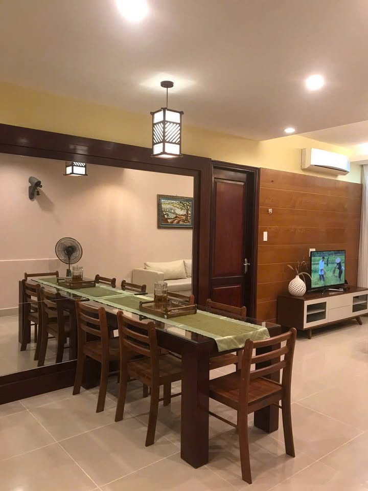 Căn hộ 2 phòng ngủ Đà Nẵng Plaza 15 triệu - View sông Hàn thoáng mát!