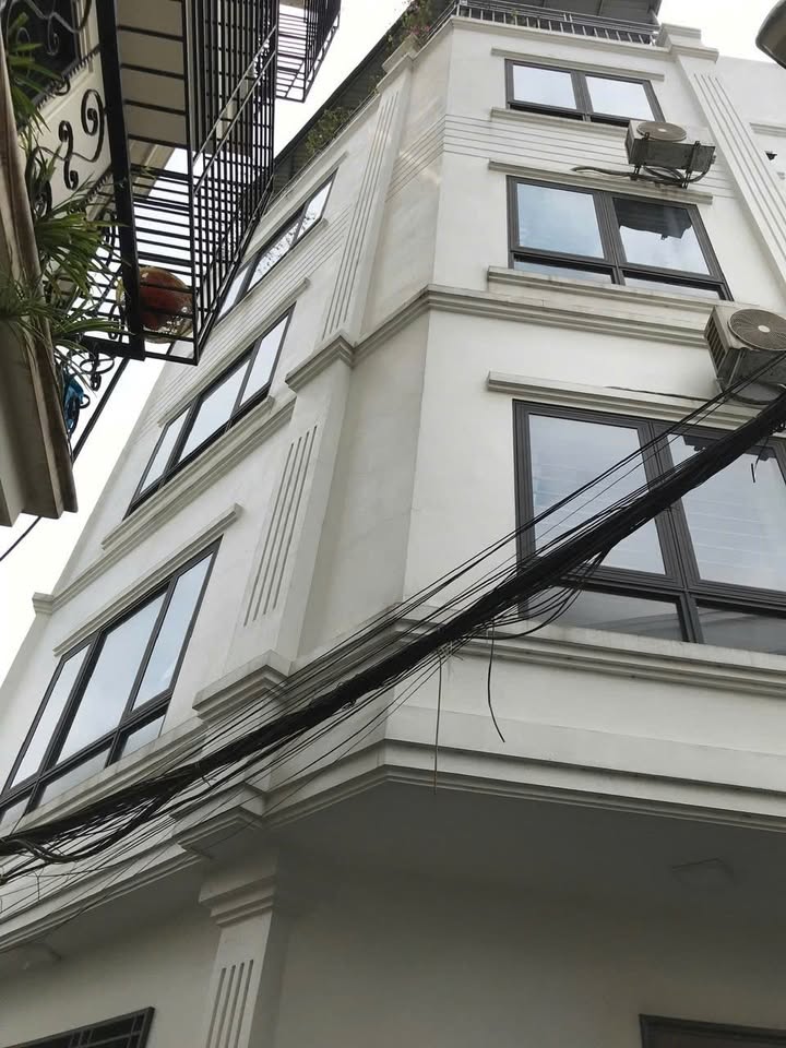 Cho thuê nhà nguyên căn 5 tầng Ngô Gia Tự 38.5m² giá 8.5 triệu - Phù hợp cho hộ gia đình!