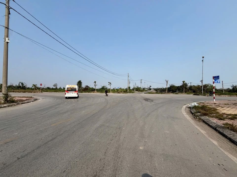 Bán lô đất mặt đường Ngô Gia Tự, phường Nam Hải, Hải Phòng - Diện tích 100m², Giá 5.2 tỷ - Đầu tư sinh lời ngay!