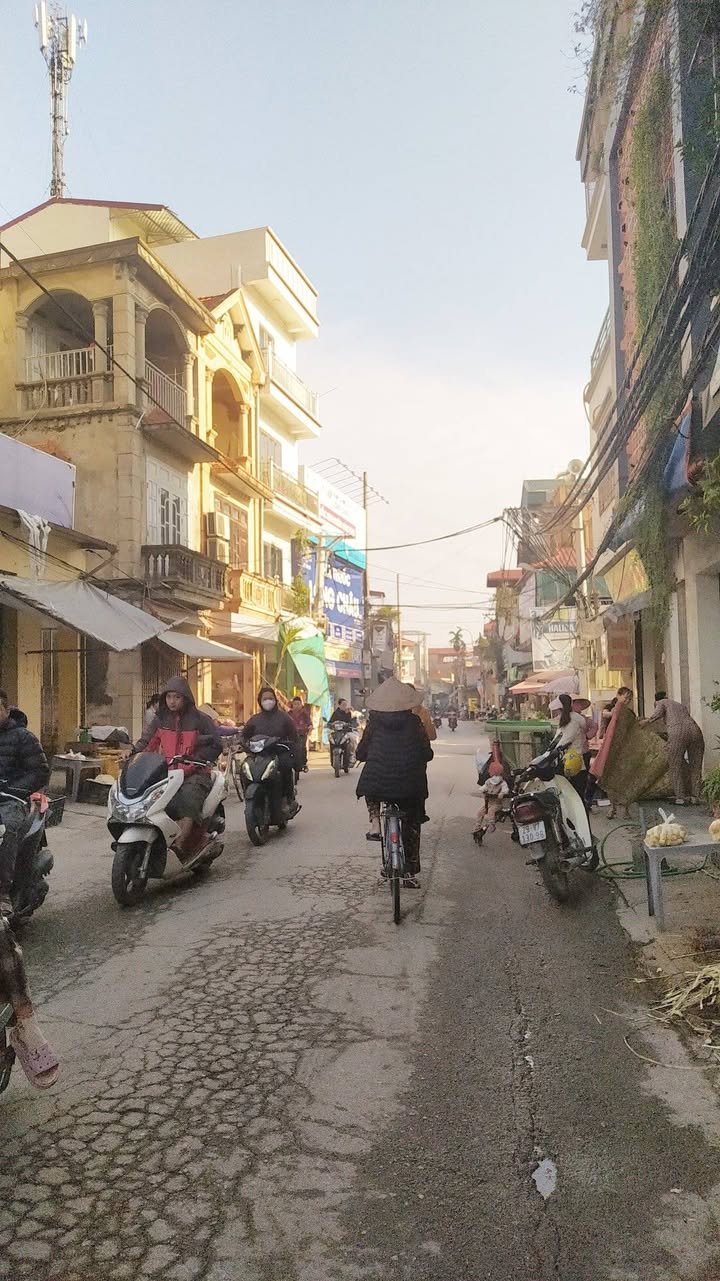 Nhà riêng Vạn Phúc 51m² giá 5.4 tỷ - Ngõ ô tô thông thoáng, sổ đỏ đẹp!