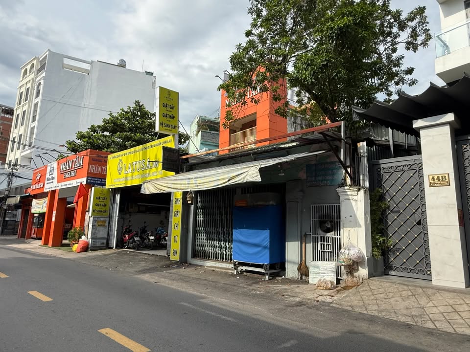 Bán gấp mặt tiền Trần Bình Trọng, Bình Thạnh 800m² giá 110 tỷ - Tiềm năng kinh doanh vượt trội!