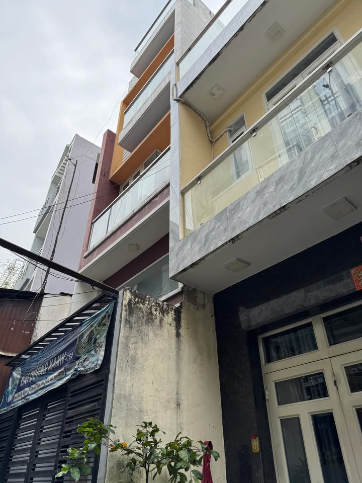 Nhà riêng quận 11 đường 3/2, diện tích 36m², 5 tầng - Sổ hồng hoàn công đầy đủ!
