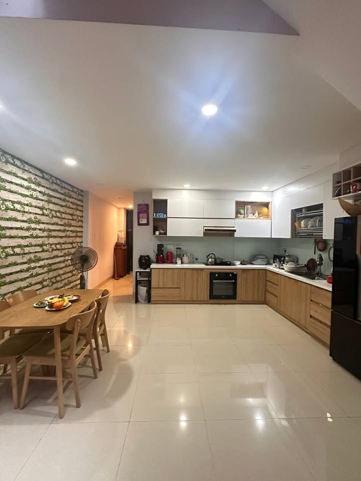 Nhà 3 tầng mặt tiền Huỳnh Tấn Phát - Hòa Cường 97.5m² giá 13.9 tỷ - Sẵn sàng vào ở!