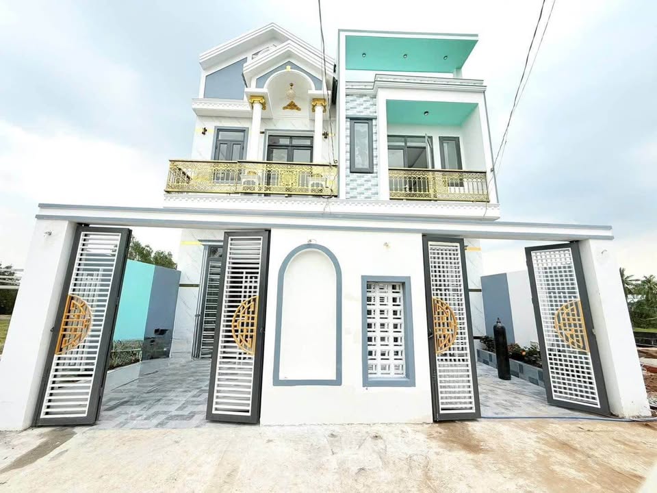 Nhà bán tại xã Tân Bửu, Bến Lức, Long An 99m² giá 2.75 tỷ - Đường xe tải, gần chợ, trường học!