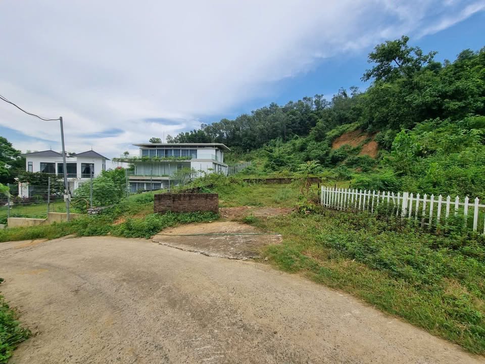 Đất nền Phú Cát Quốc Oai 1200m² giá 9.6 tỷ - Tiềm năng nghỉ dưỡng lớn!