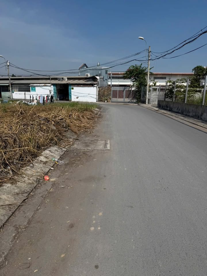 Đất thổ cư 120m² Nhơn Đức - Nhà Bè giá 4.56 tỷ - Cơ hội đầu tư hấp dẫn!