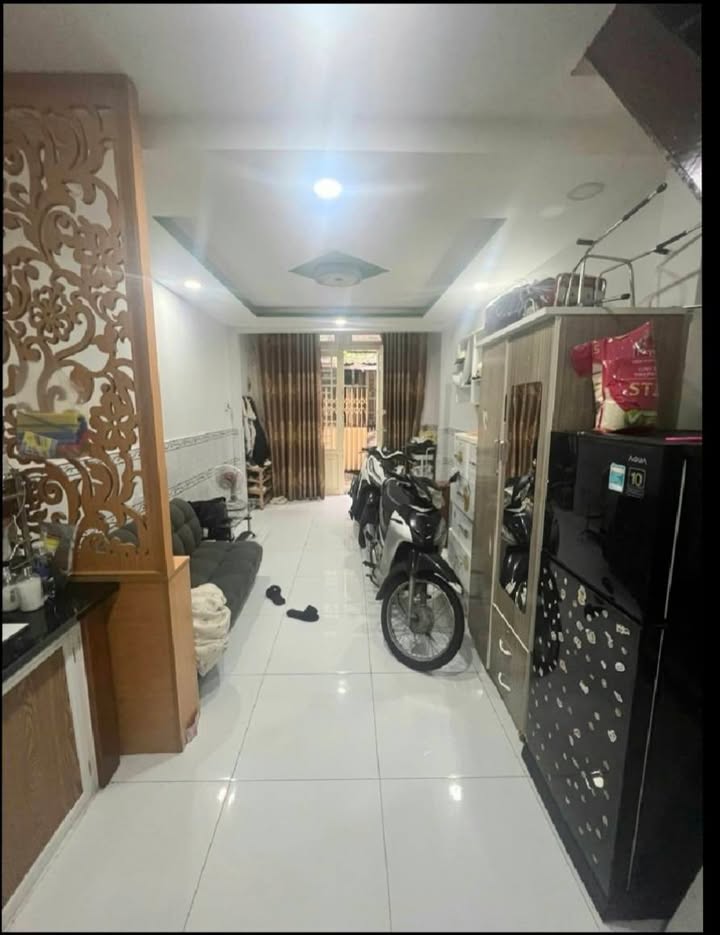 Nhà phố Phú Thọ Hòa, Tân Phú, 25m² giá 3.3 tỷ - Đường rộng, hẻm xe hơi vào tận nhà!