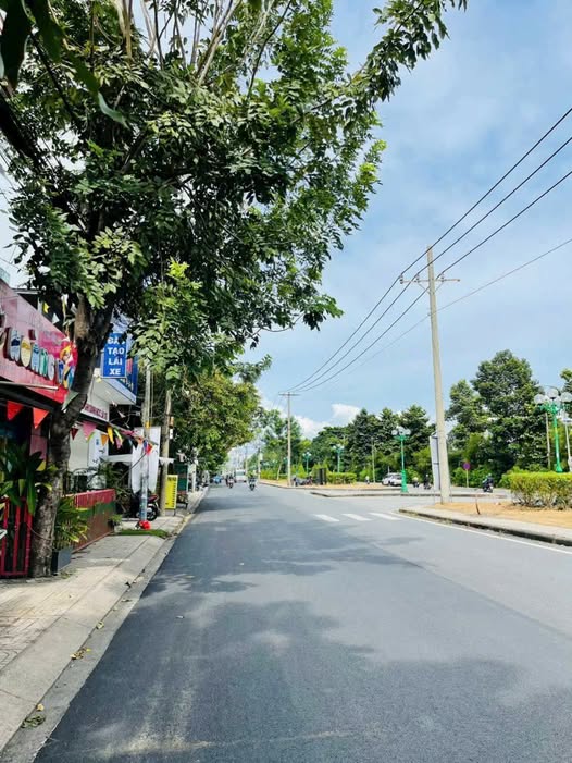 FrontHouse mặt tiền Tân Sơn 94.7m² giá 14 tỷ - View sân golf tuyệt đẹp!