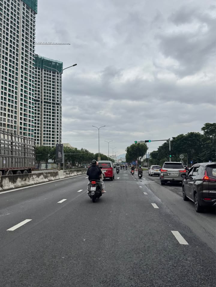 Đất mặt tiền 7.5m gần biển Non Nước, giá chỉ 5.3 tỷ - Cơ hội vàng đầu tư!