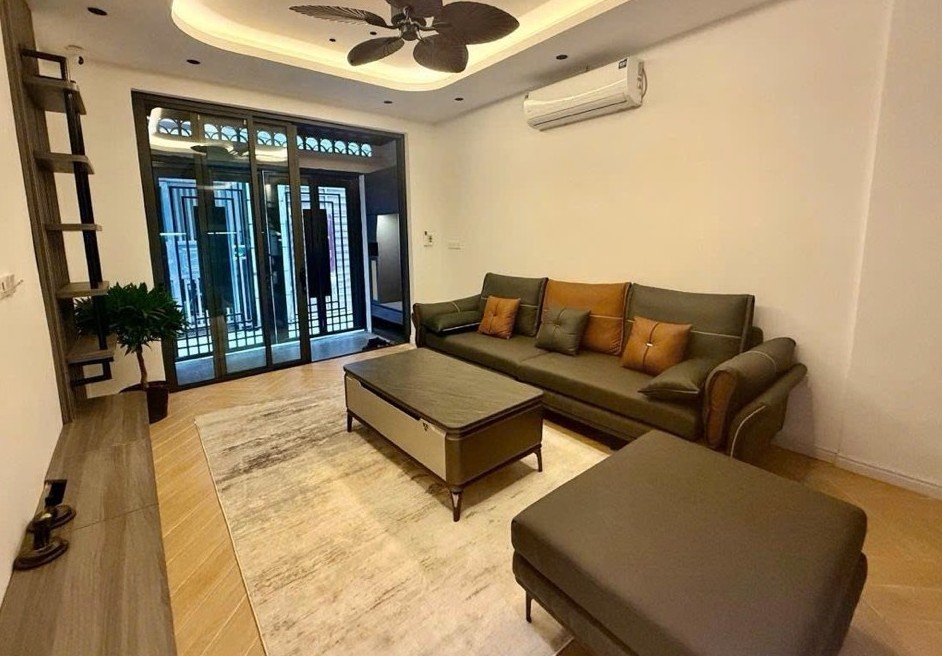 Đất kinh doanh 50m² tại Trung Kính, Cầu Giấy - Giá 9.2 tỷ - Sổ đỏ chính chủ!