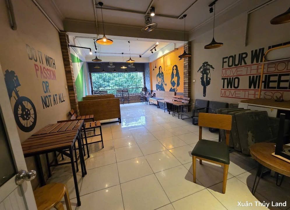 Nhà nguyên căn mặt phố Ngô Gia Tự Long Biên 115m² giá 28 triệu - Phù hợp kinh doanh ngay!