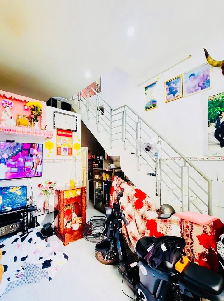 Nhà phố Bà Hom, Quận 6, 31m² giá chỉ 300 triệu - Cơ hội đầu tư tuyệt vời!