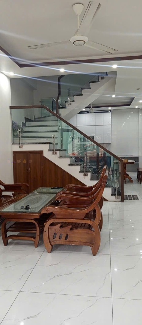 Nhà riêng tại Hùng Vương, Hải Phòng 4 tầng 4 ngủ - Full đồ, chỉ việc ở!