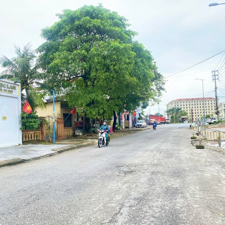 Nhà 2 tầng mặt tiền Phạm Văn Đồng 119m² giá 7 tỷ - Kinh doanh sinh lời ngay!