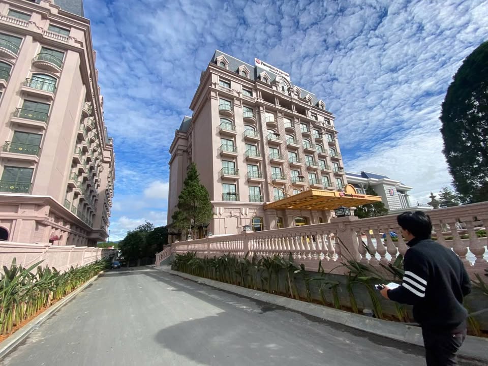 Shophouse cho thuê đường Hùng Vương Đà Lạt 19.246 triệu - Không gian đẳng cấp, tiện nghi