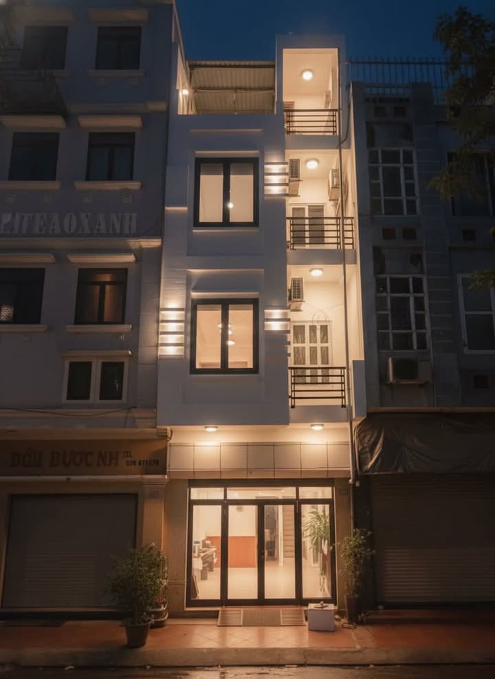 Nhà 3.5 tầng Cao Xanh, Hạ Long 55m² giá 5 tỷ - Phong thủy tốt, đầu tư sinh lời!