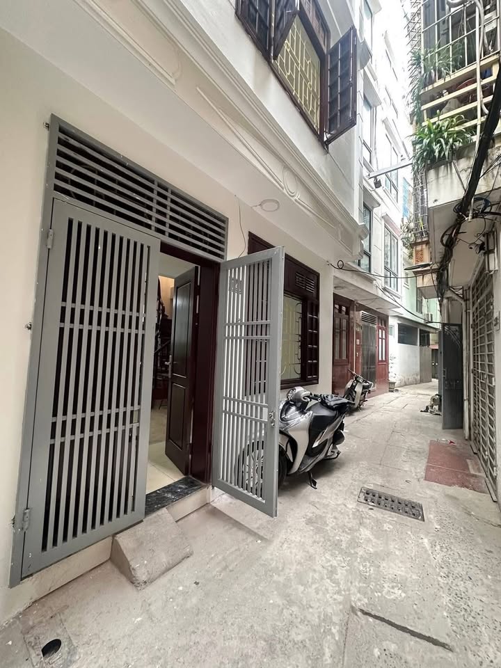 Nhà riêng cho thuê tại ngõ 14x Quan Nhân, Thanh Xuân, 40m² giá 15 triệu - Phù hợp gia đình