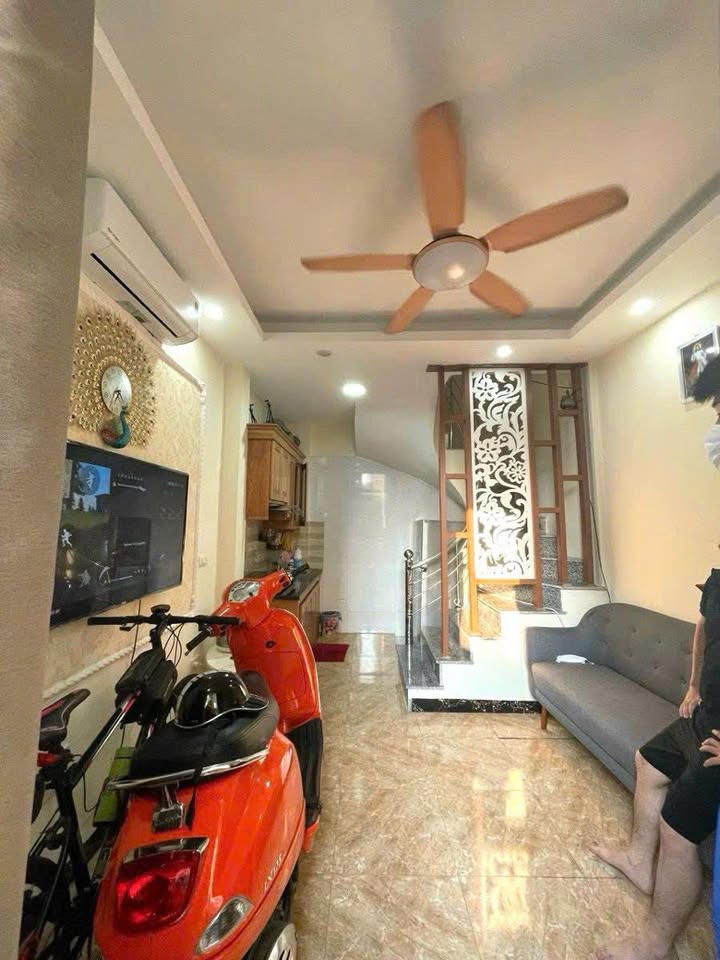 Nhà 4 tầng Yên Sở, Hoàng Mai 24m² giá 3 tỷ - Sổ đỏ chính chủ sang tên ngay!