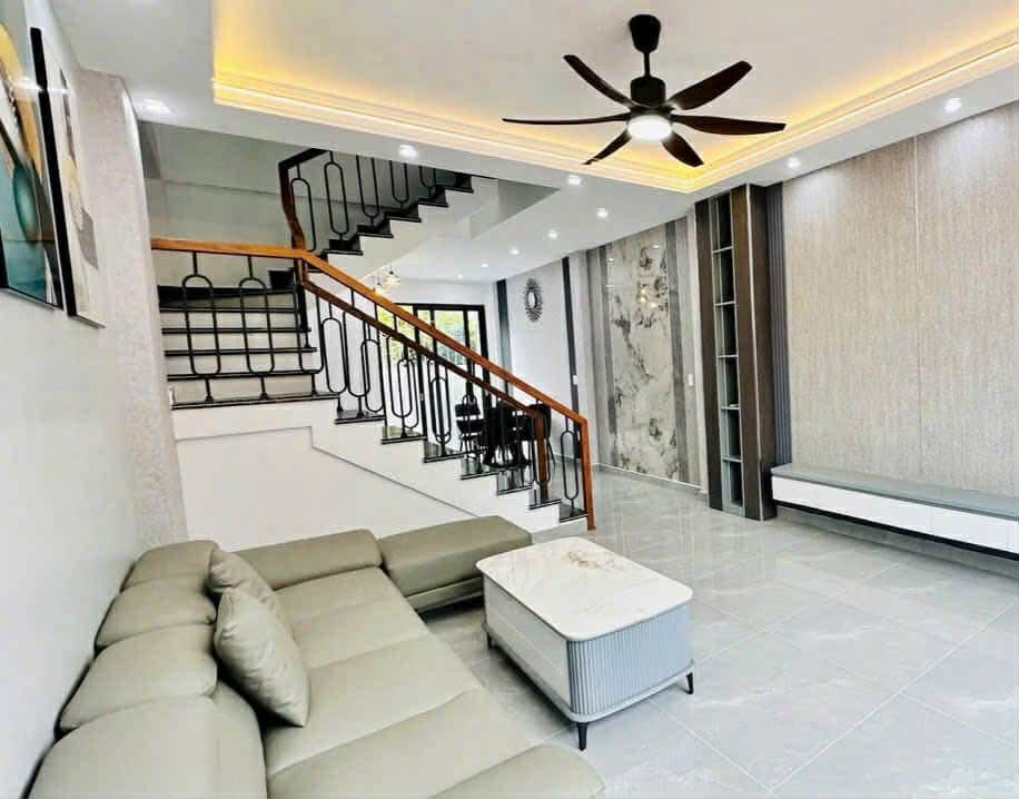 Nhà 3 tầng Hồng Thái, An Dương 60m² giá 2.5 tỷ - Chính chủ, đầy đủ nội thất!