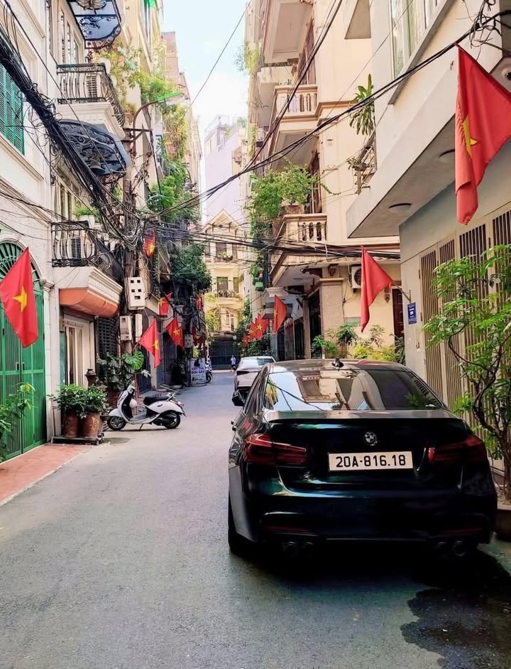 Nhà phố Xuân La, Tây Hồ 35m² giá thỏa thuận - Full nội thất ở ngay!