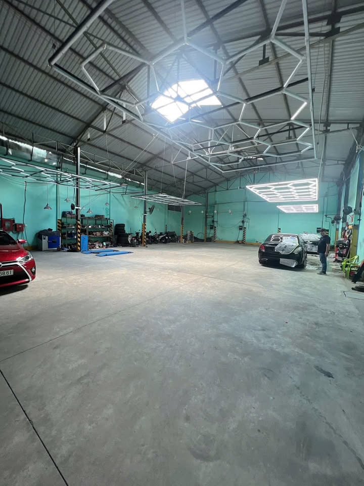 Cho thuê FrontHouse Tô Hiệu, Tân Phú 585m² - Thích hợp showroom và bãi xe!