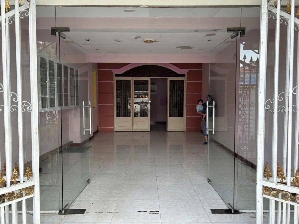 Nhà mặt tiền Lê Lợi Hóc Môn 110m² giá 8 triệu - Phù hợp cho Spa, nhà thuốc!
