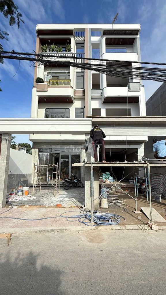 Nhà phố mới full nội thất mặt tiền Cây Da Xề gần BigC Go P. Đông Hòa - 117.6m² giá 7.8 tỷ