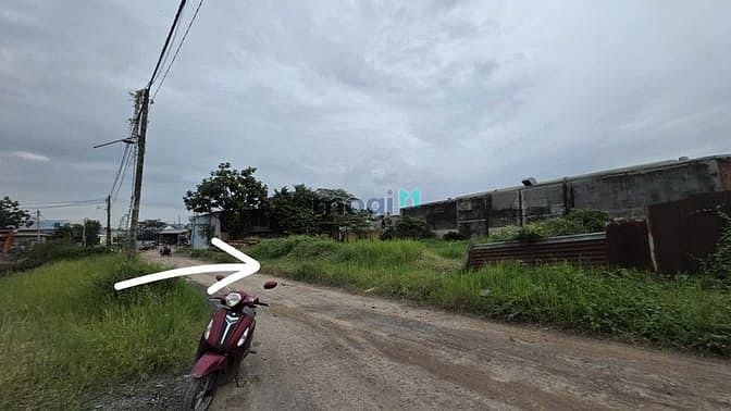 Bán đất mặt tiền Kênh Tiêu Hóc Môn 1.239m² thổ cư – Vị trí đẹp tăng giá