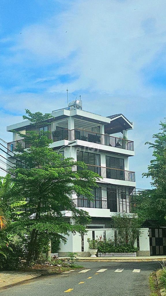 Biệt thự khu Hai Thành - Phú Lợi Quận 8 131.5m² giá 19.8 tỷ - Thiết kế đẳng cấp!