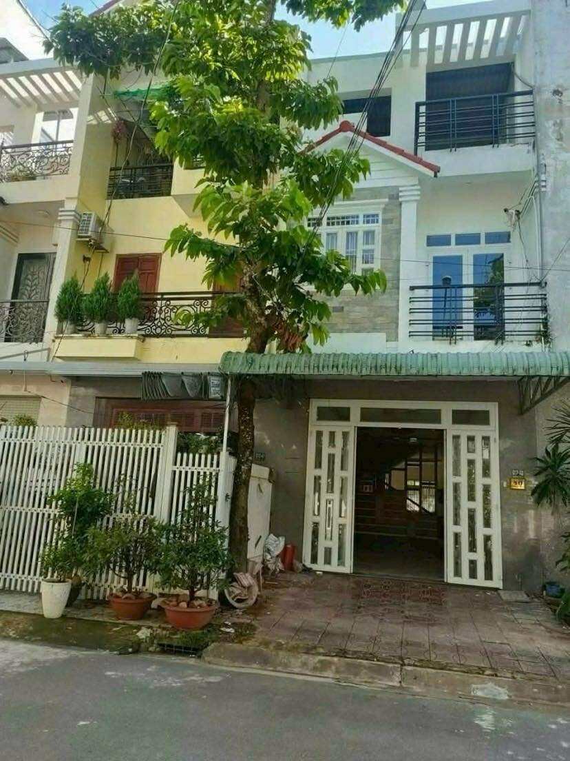 Nhà cho thuê tại Khu dân cư Long Thịnh, Cần Thơ - Diện tích 260m² giá 8 triệu, tiện làm văn phòng!