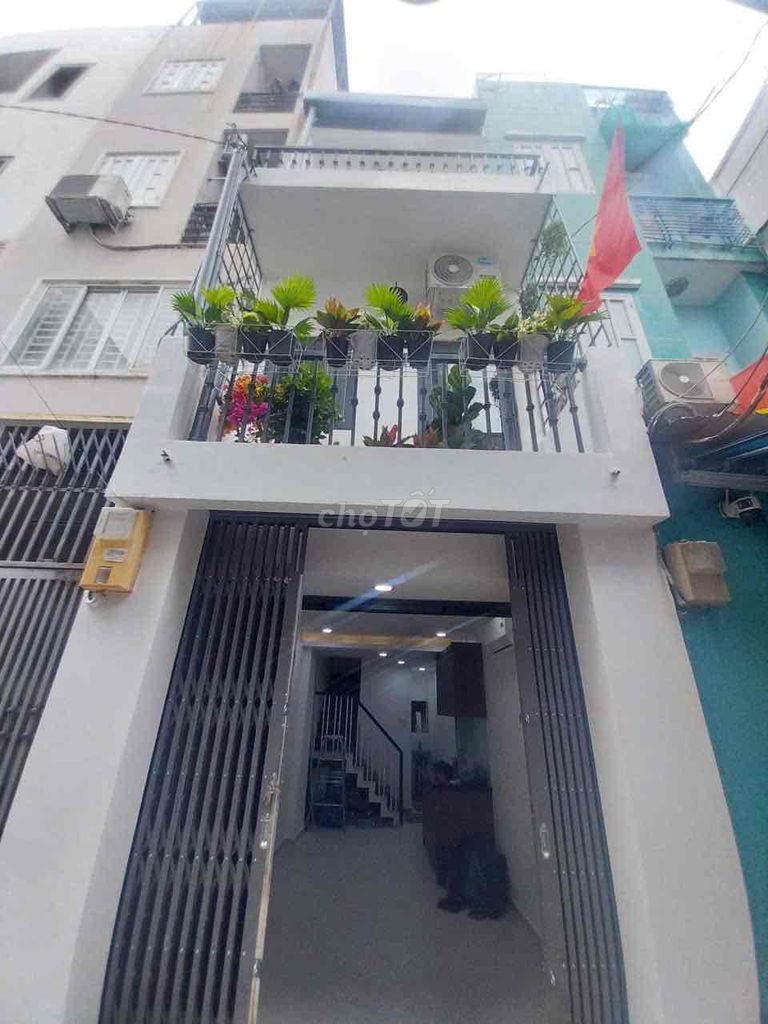 Nhà nguyên căn 2PN 2WC Quận 3 - Nội thất đầy đủ, giá 12 triệu/tháng!