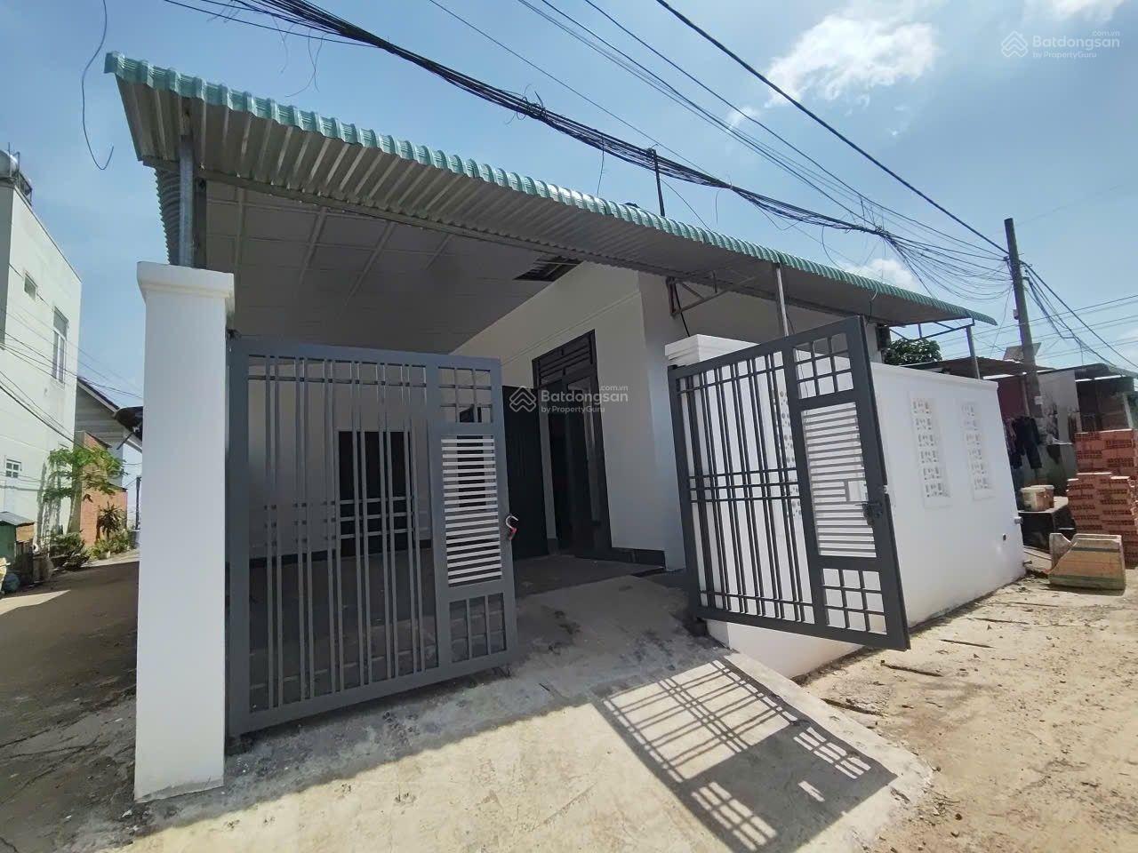 Nhà cho thuê tại Tân Phú, Đồng Phú 150m² giá chỉ 4 triệu - Phù hợp làm văn phòng và hộ gia đình!